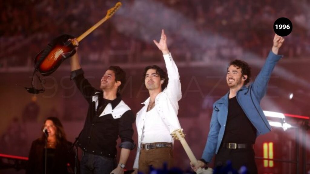 Nick Jonas WIth Brother Live Performance